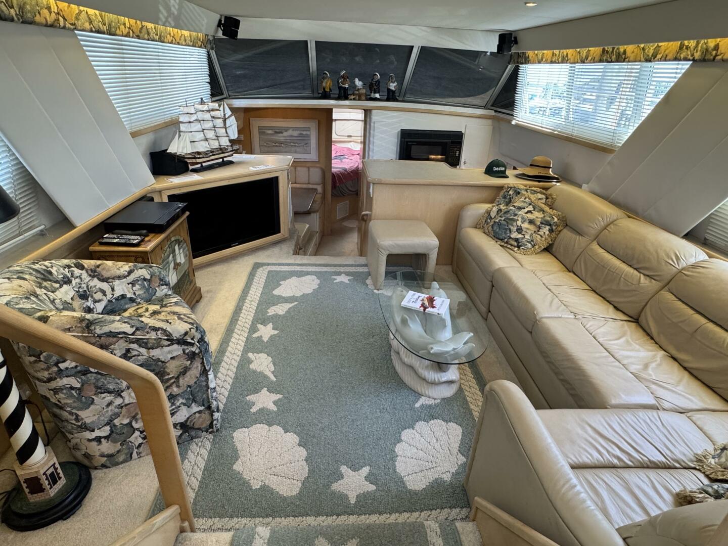 44ft Carver Yacht For Sale