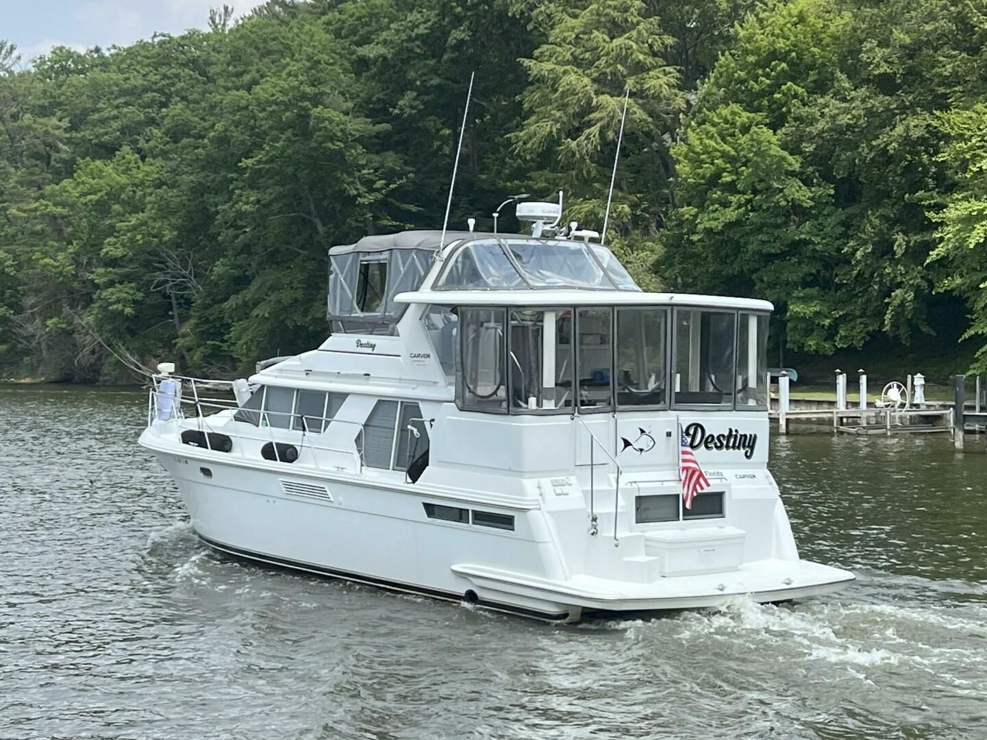 44ft Carver Yacht For Sale