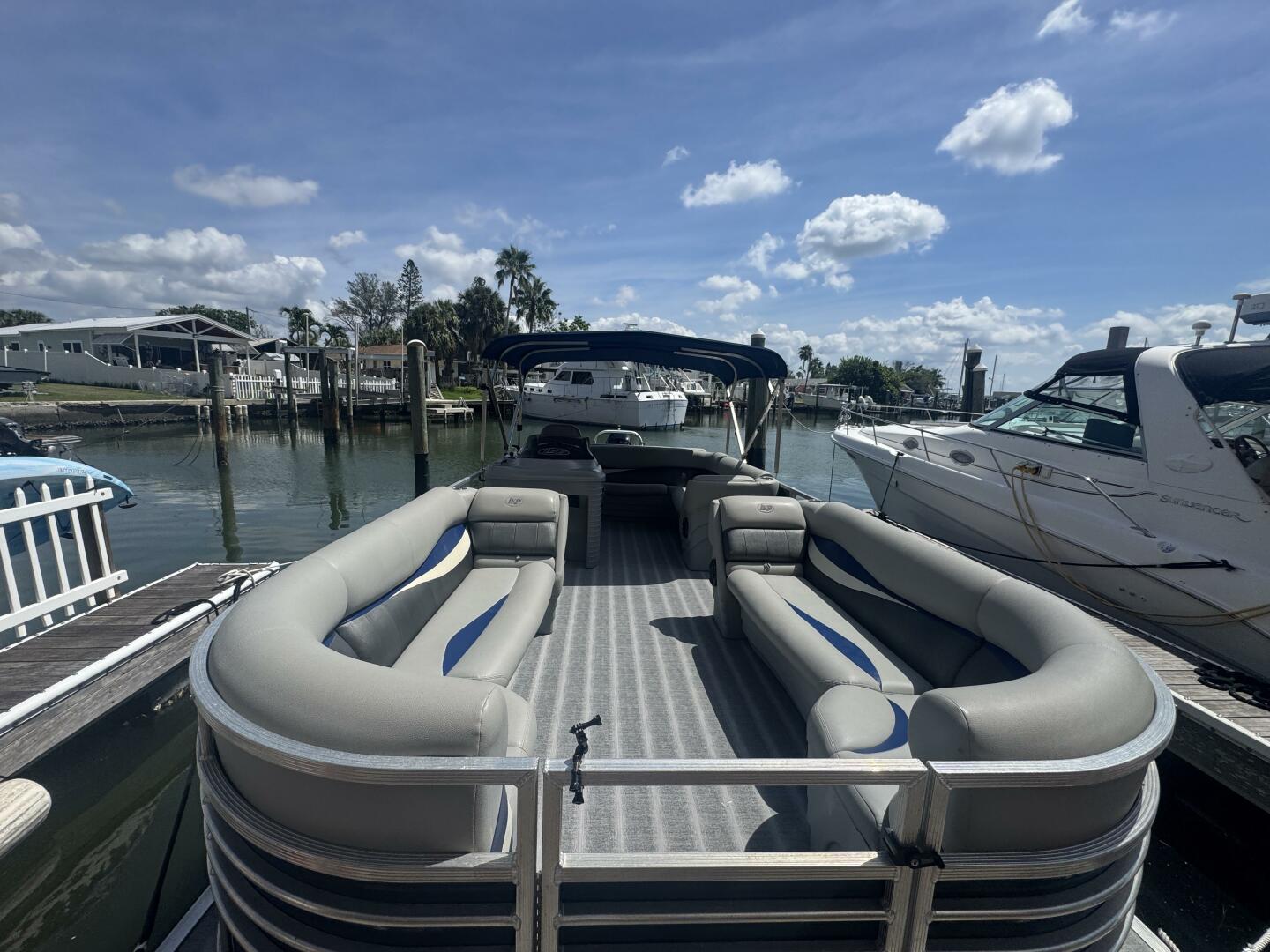 26ft Leisurecraft Yacht For Sale