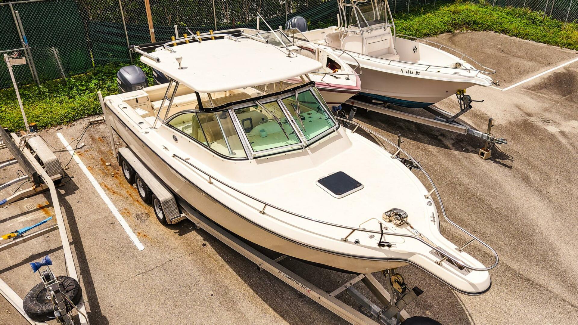 26ft Pursuit Yacht For Sale