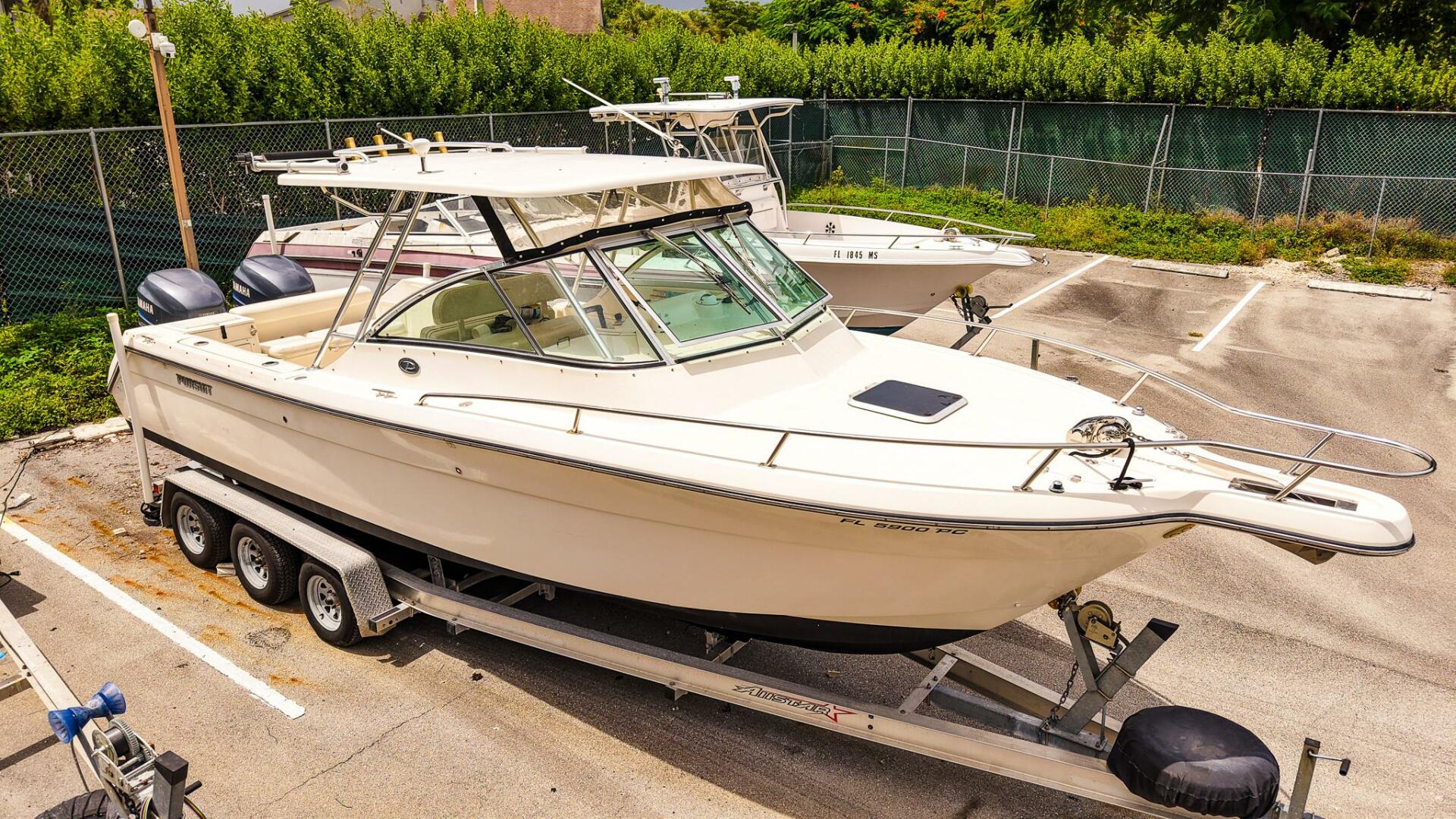 26ft Pursuit Yacht For Sale