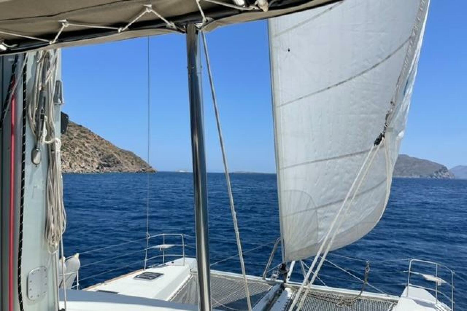 52ft Lagoon Yacht For Sale
