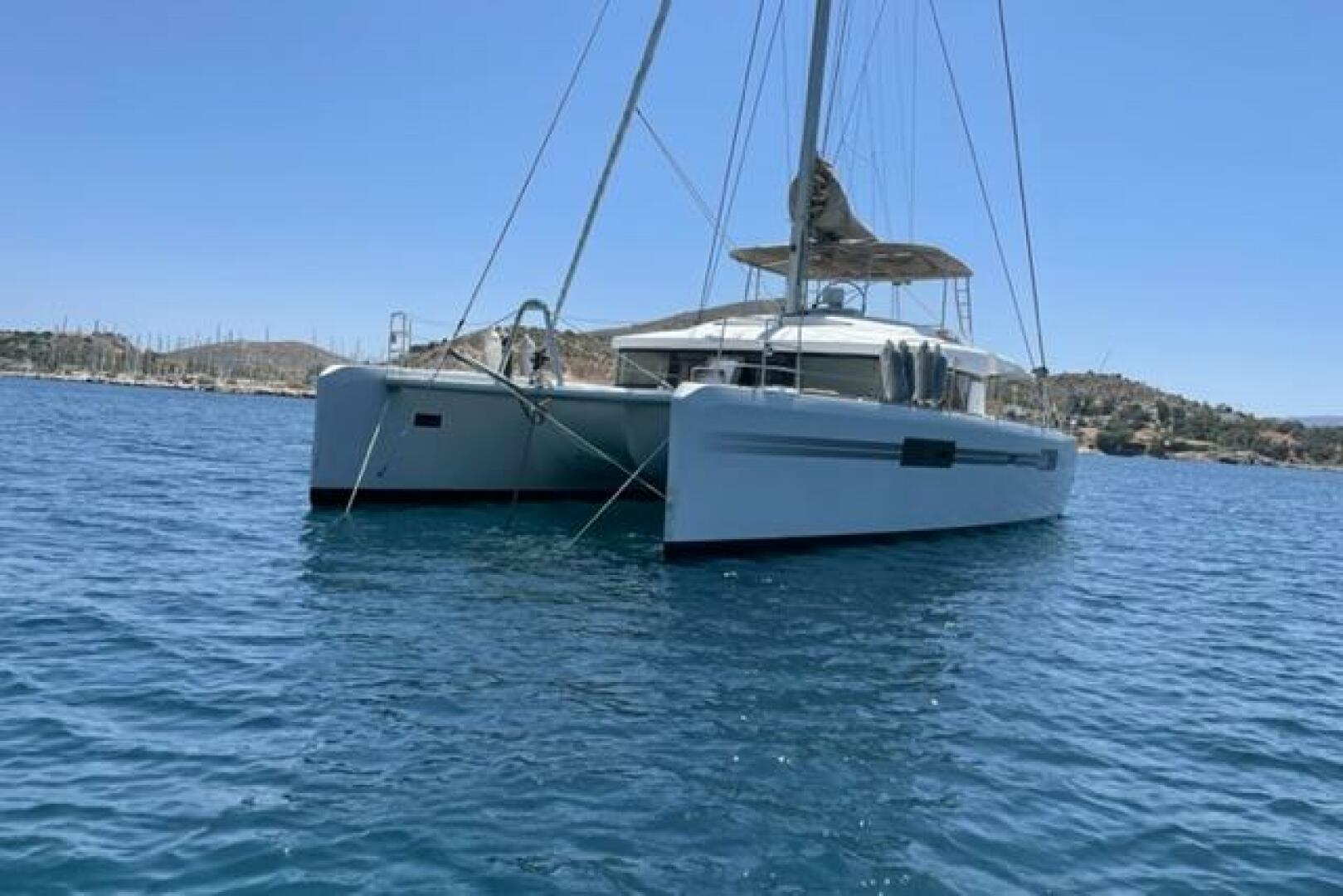 52ft Lagoon Yacht For Sale