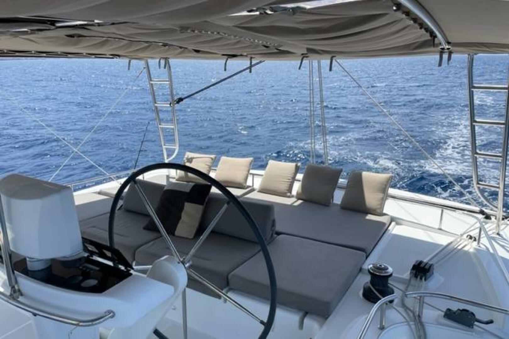 52ft Lagoon Yacht For Sale