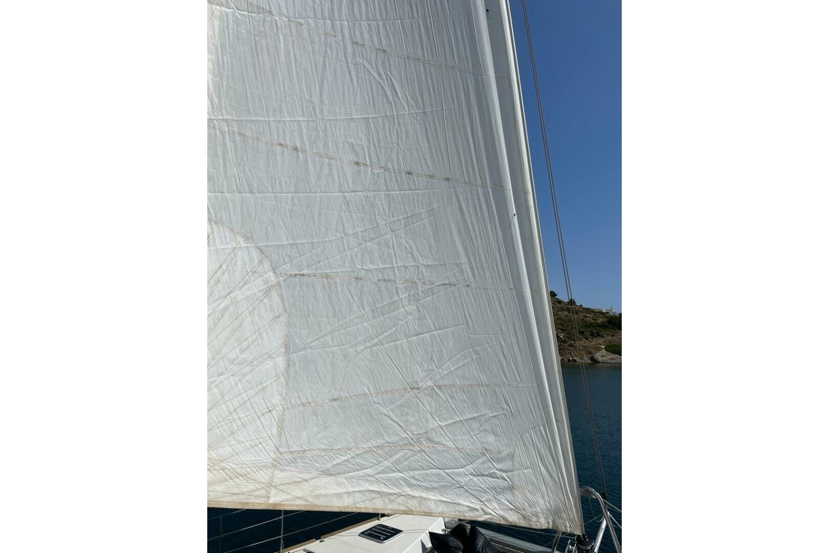 52ft Lagoon Yacht For Sale
