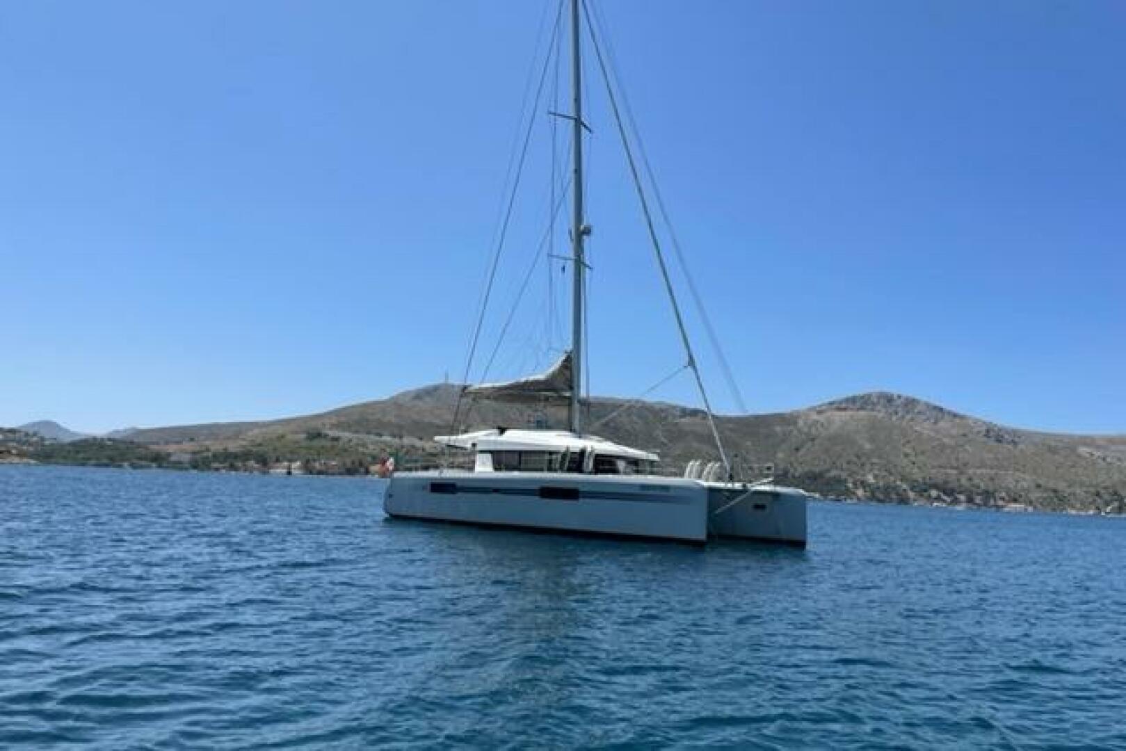 52ft Lagoon Yacht For Sale