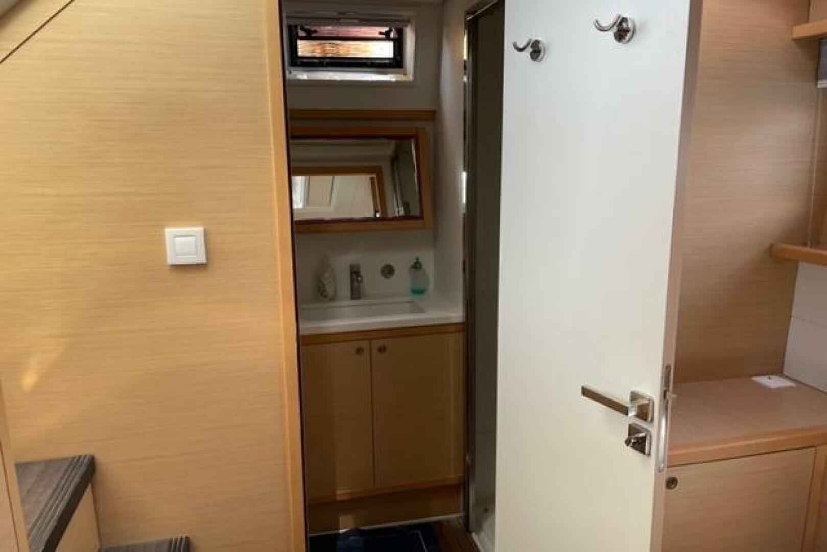 52ft Lagoon Yacht For Sale