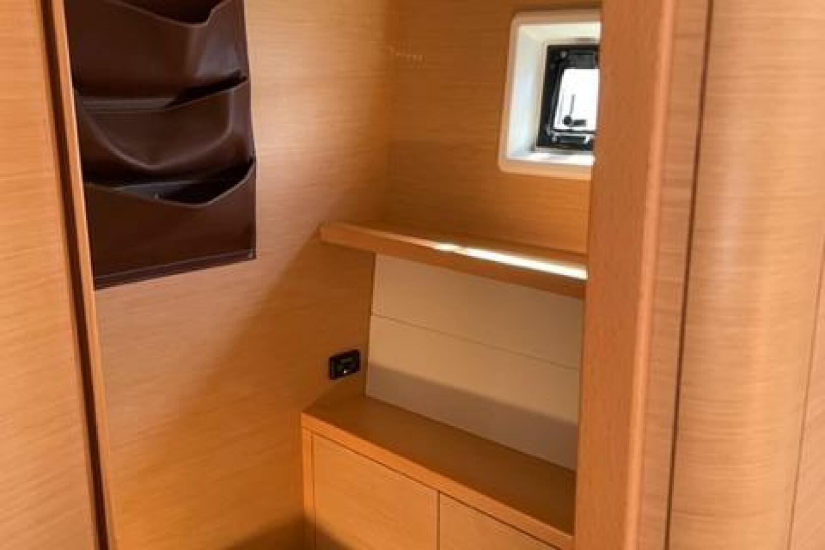 52ft Lagoon Yacht For Sale