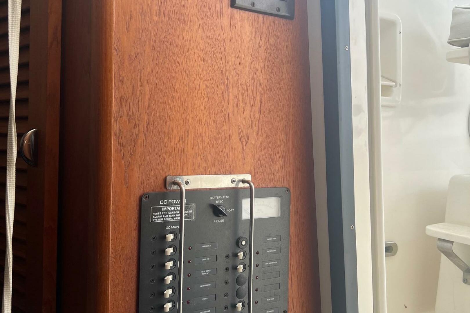Control panel on 2001 Pursuit 3000 Offshore boat, featuring 