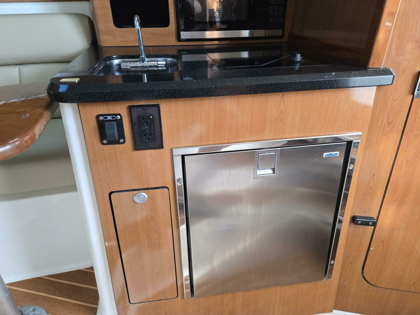 29ft Century Yacht For Sale