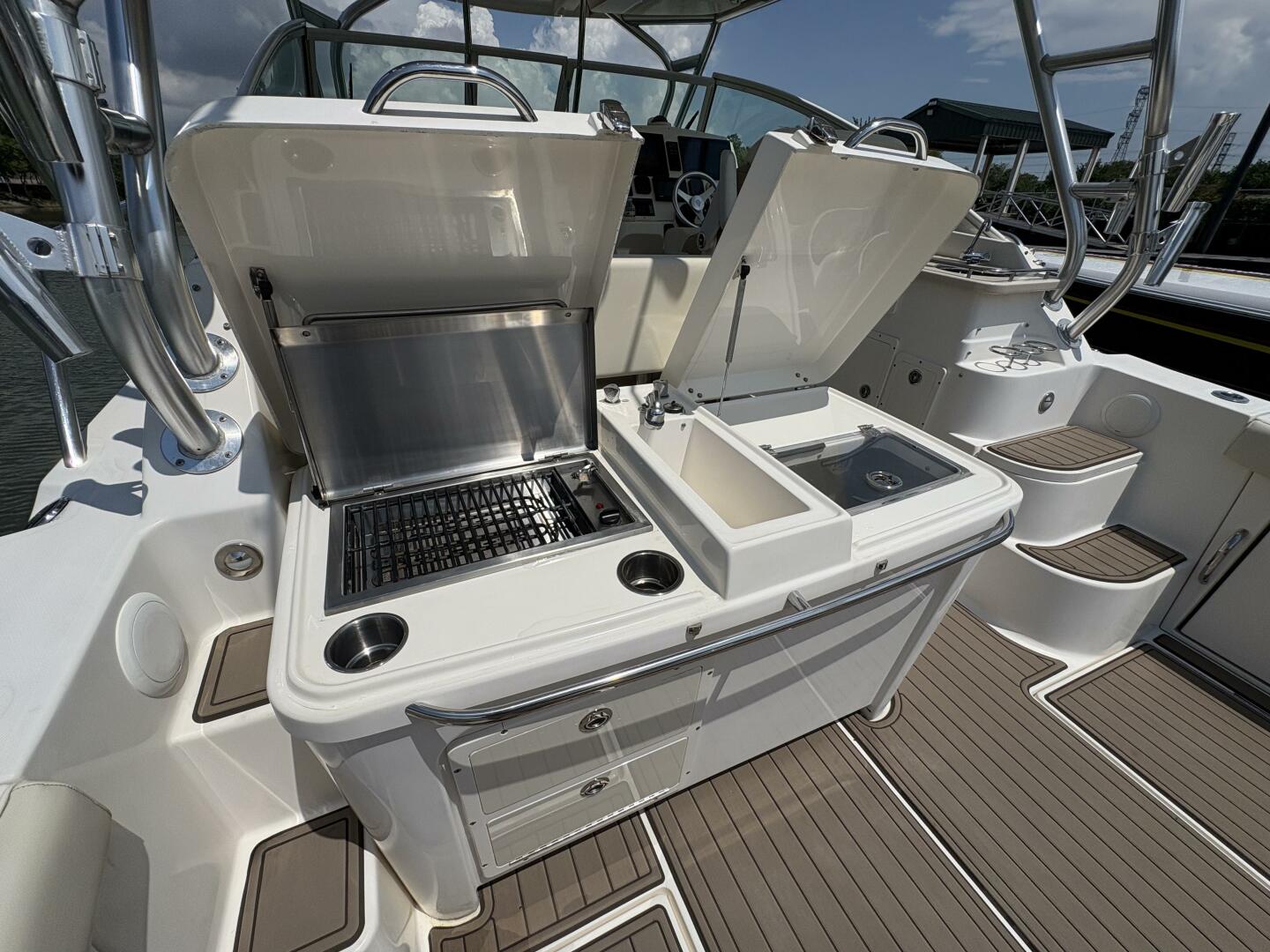 2009 Wellcraft 340 Coastal 