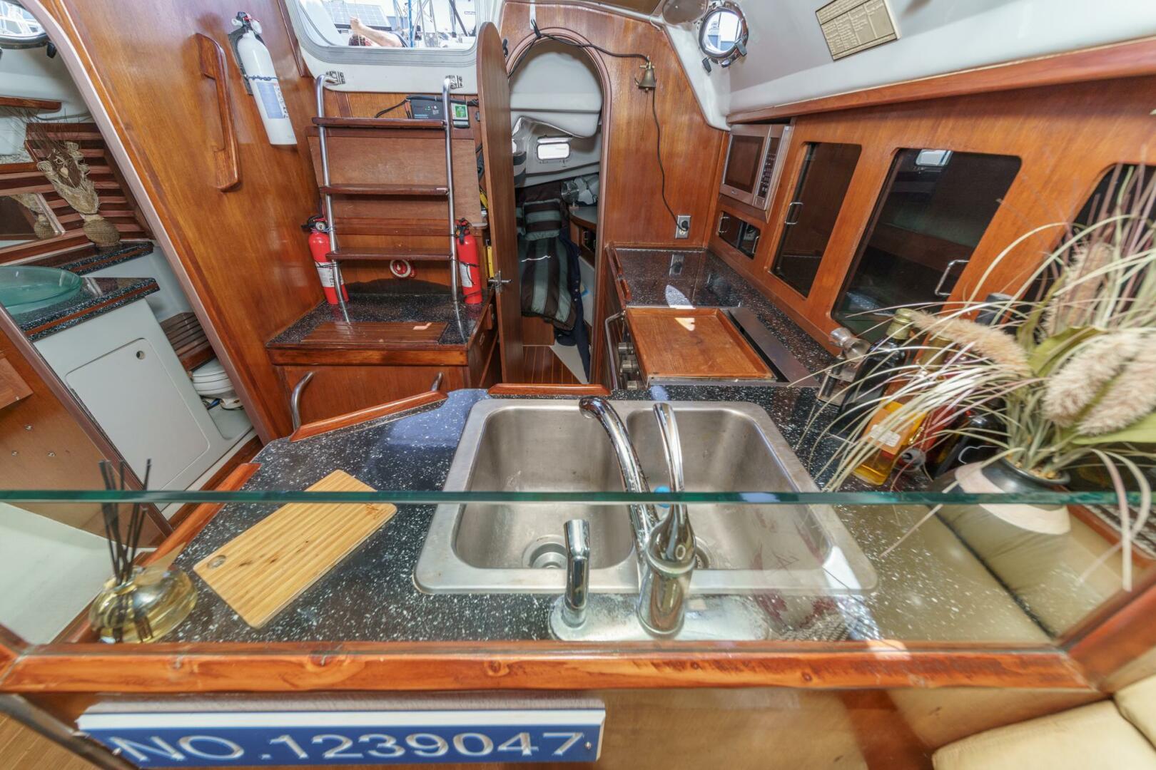 Orion 37ft Hunter Yacht For Sale