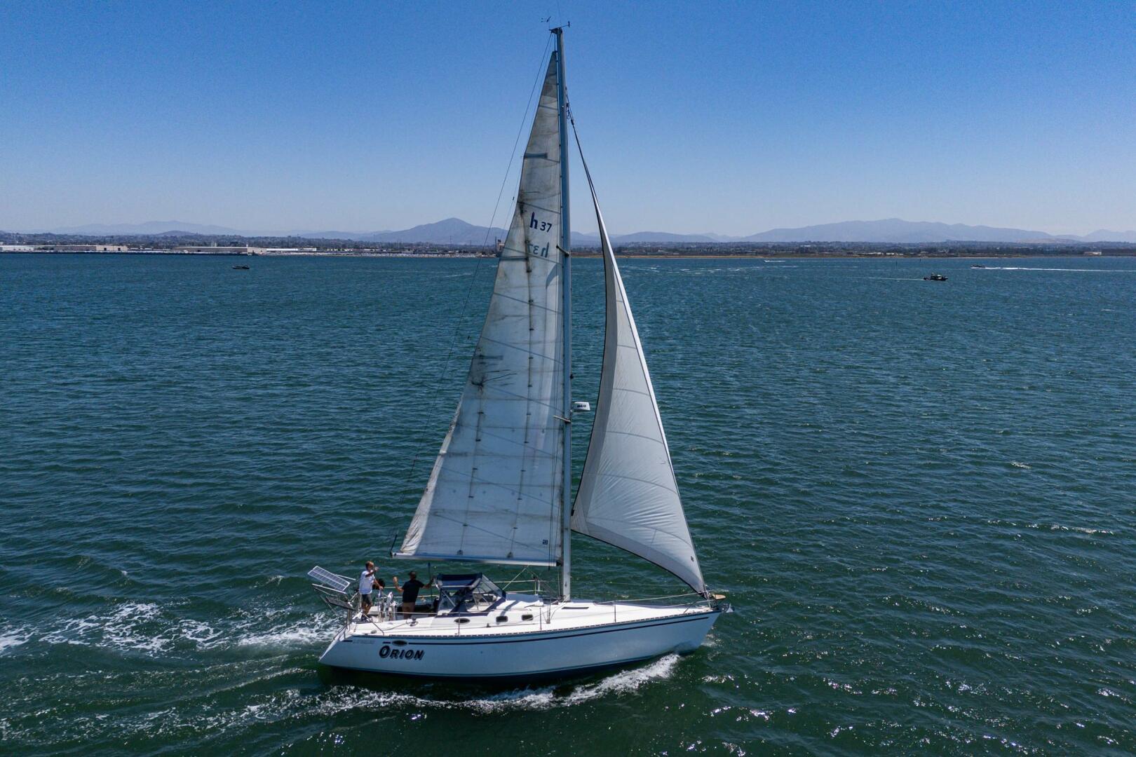 Orion 37ft Hunter Yacht For Sale