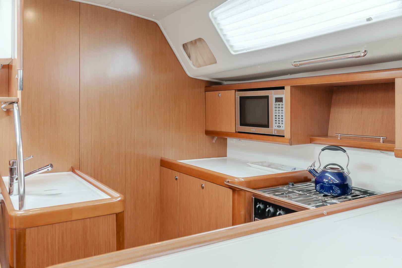 Skyfall 49ft Beneteau Yacht For Sale