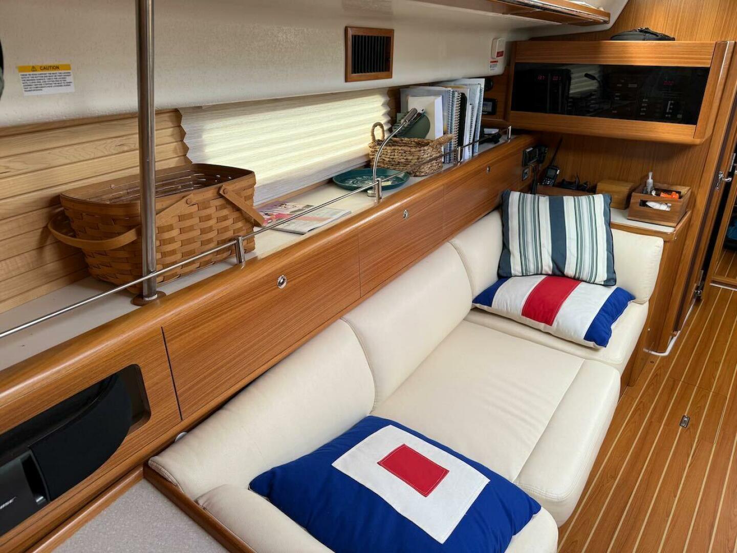 Picture Perfect 43ft Catalina Yacht For Sale