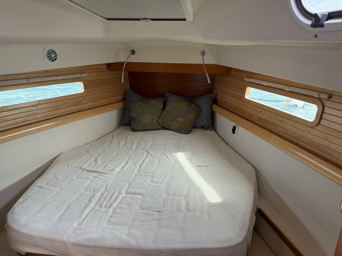 Picture Perfect 43ft Catalina Yacht For Sale