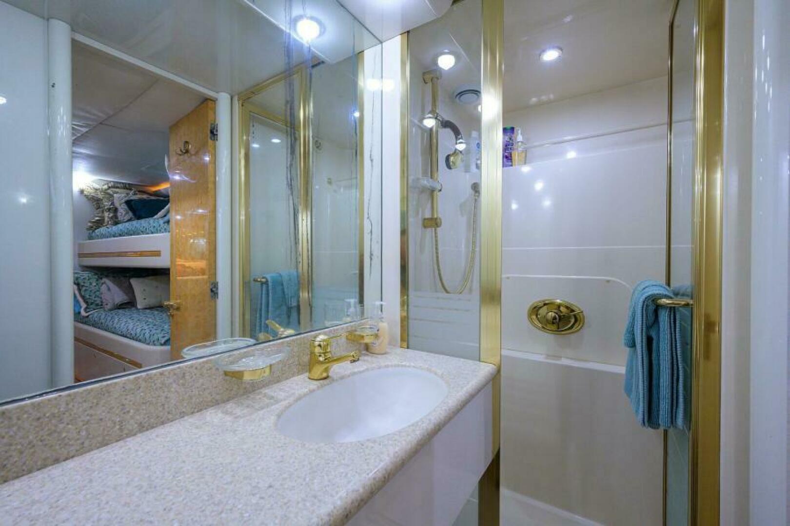 LOST TEXAN 80ft Lazzara Yachts Yacht For Sale