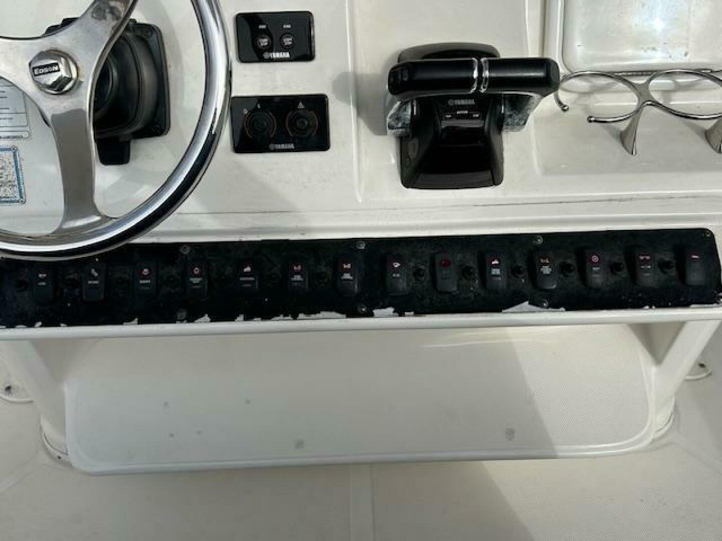 Dolce Vita 32ft Century Yacht For Sale
