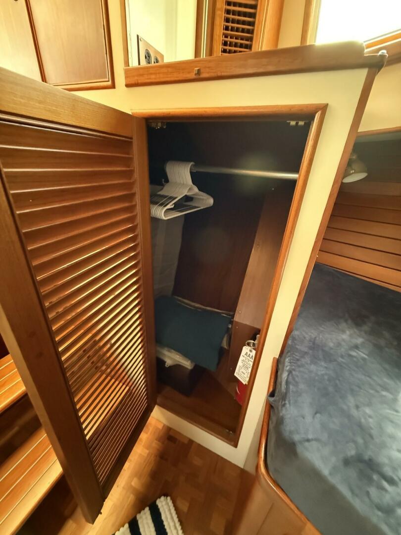42ft Grand Banks Yacht For Sale
