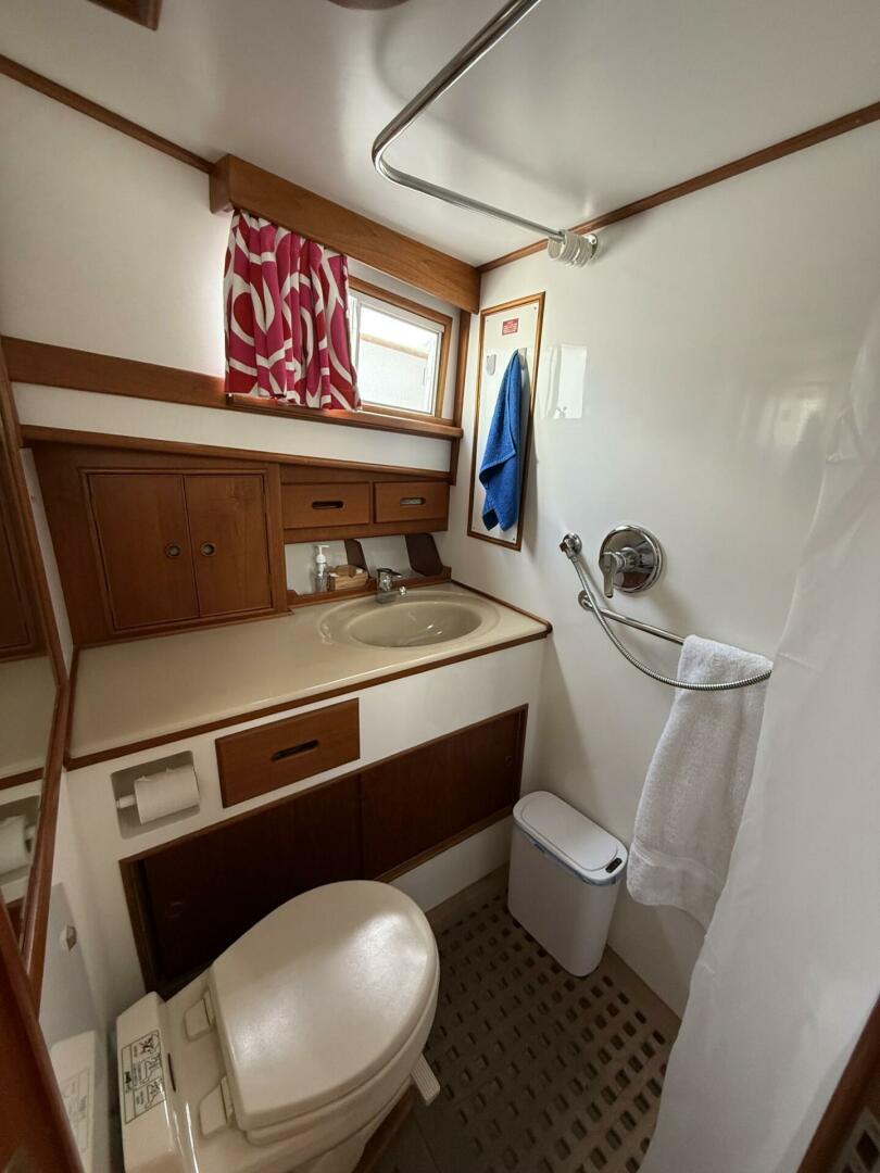 42ft Grand Banks Yacht For Sale
