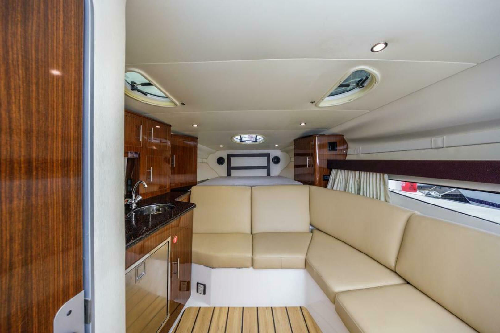 Fantasea 32ft Regal Yacht For Sale