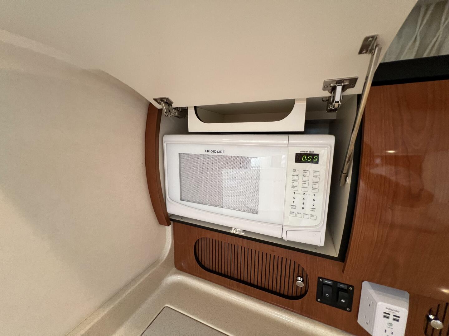 Grace on the Luce 36ft Sea Ray Yacht For Sale