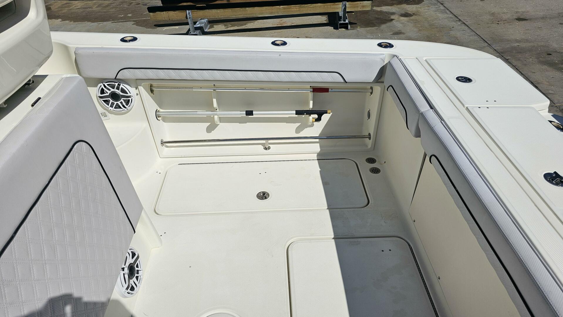 Triple 2024 Yamaha 425 s 35ft Hydra Sports Yacht For Sale