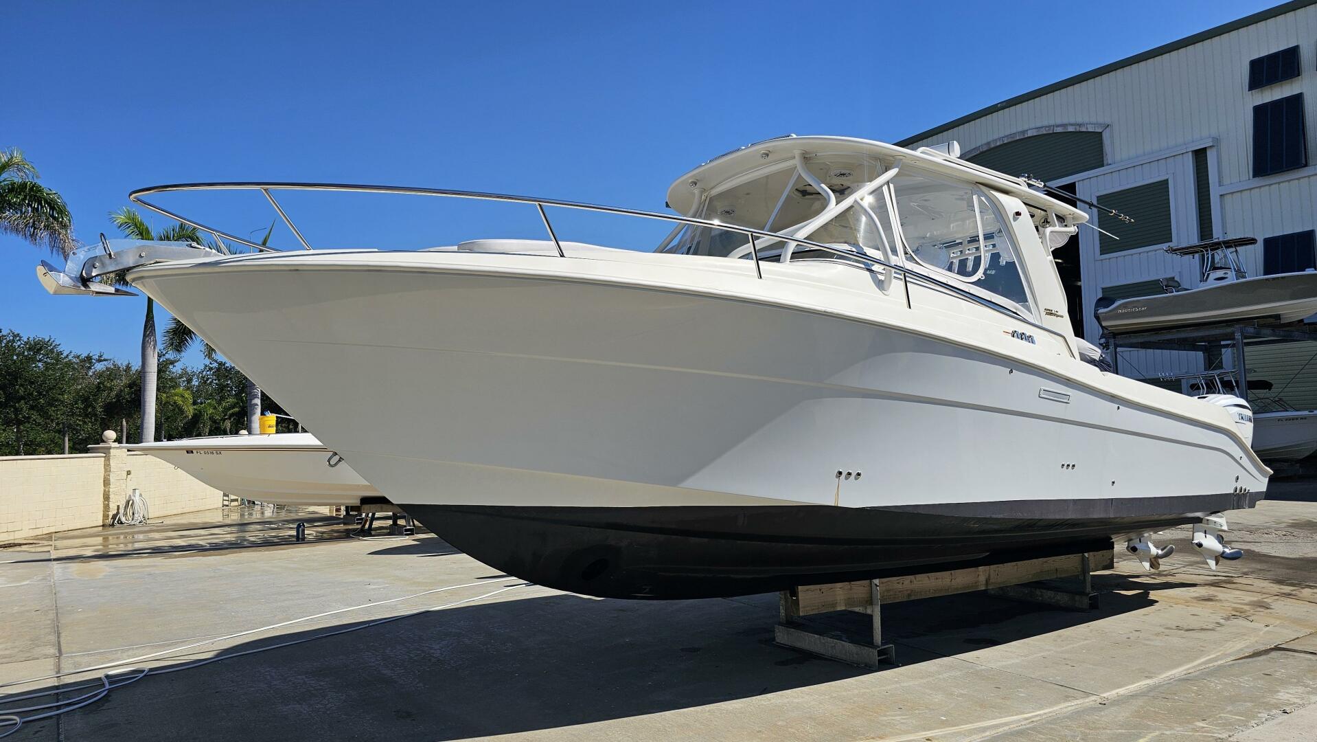 Triple 2024 Yamaha 425 s 35ft Hydra Sports Yacht For Sale