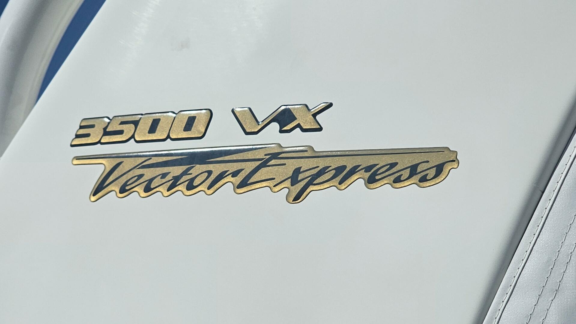Triple 2024 Yamaha 425 s 35ft Hydra Sports Yacht For Sale
