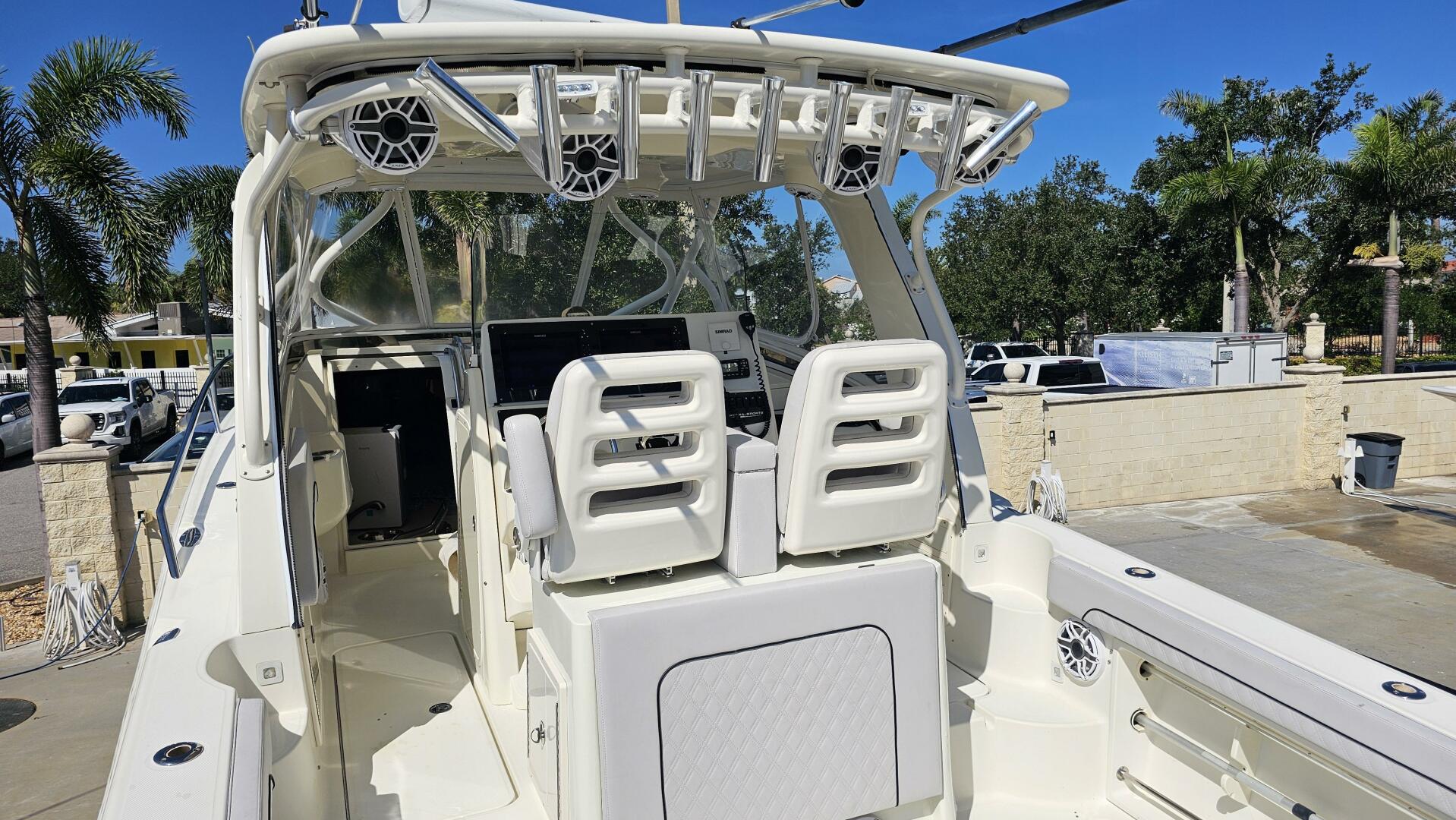 Triple 2024 Yamaha 425 s 35ft Hydra Sports Yacht For Sale