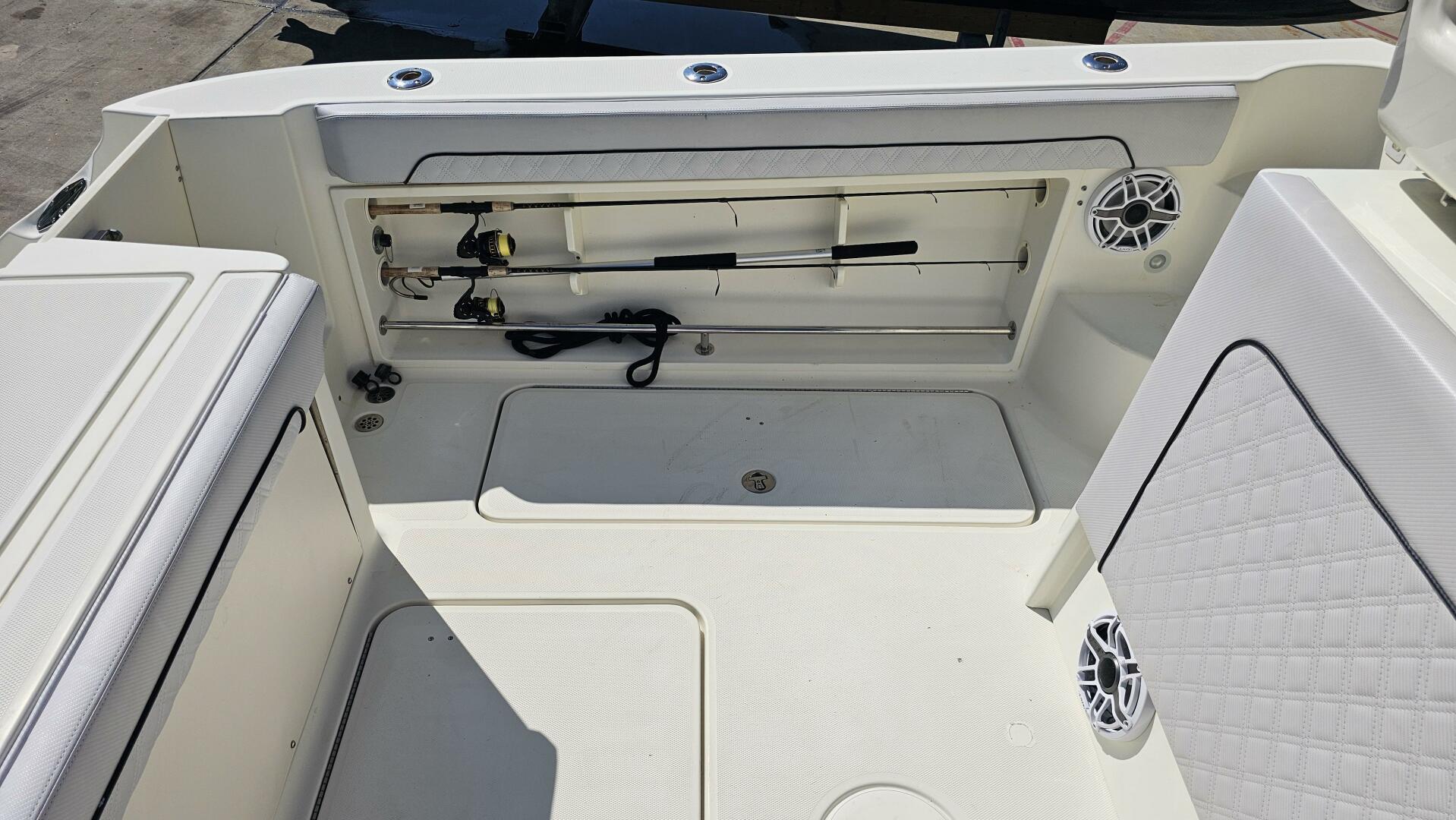 Triple 2024 Yamaha 425 s 35ft Hydra Sports Yacht For Sale