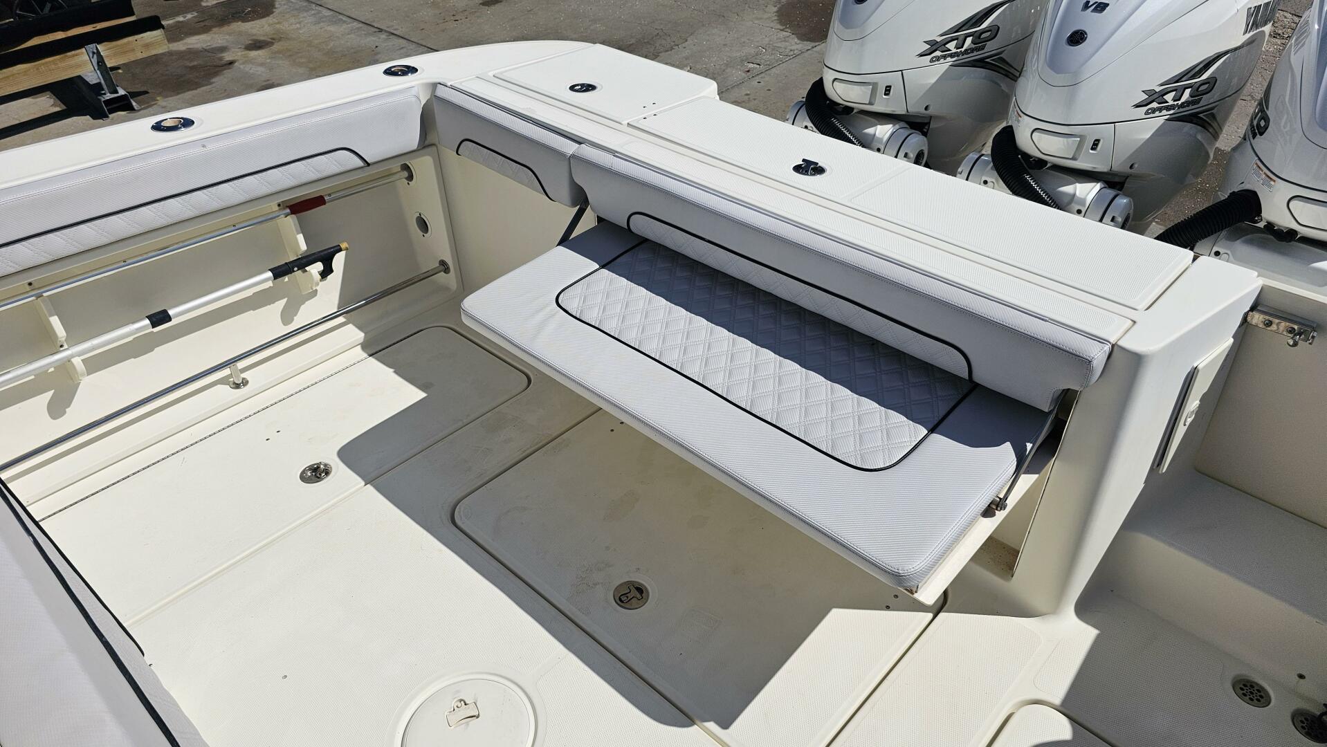 Triple 2024 Yamaha 425 s 35ft Hydra Sports Yacht For Sale