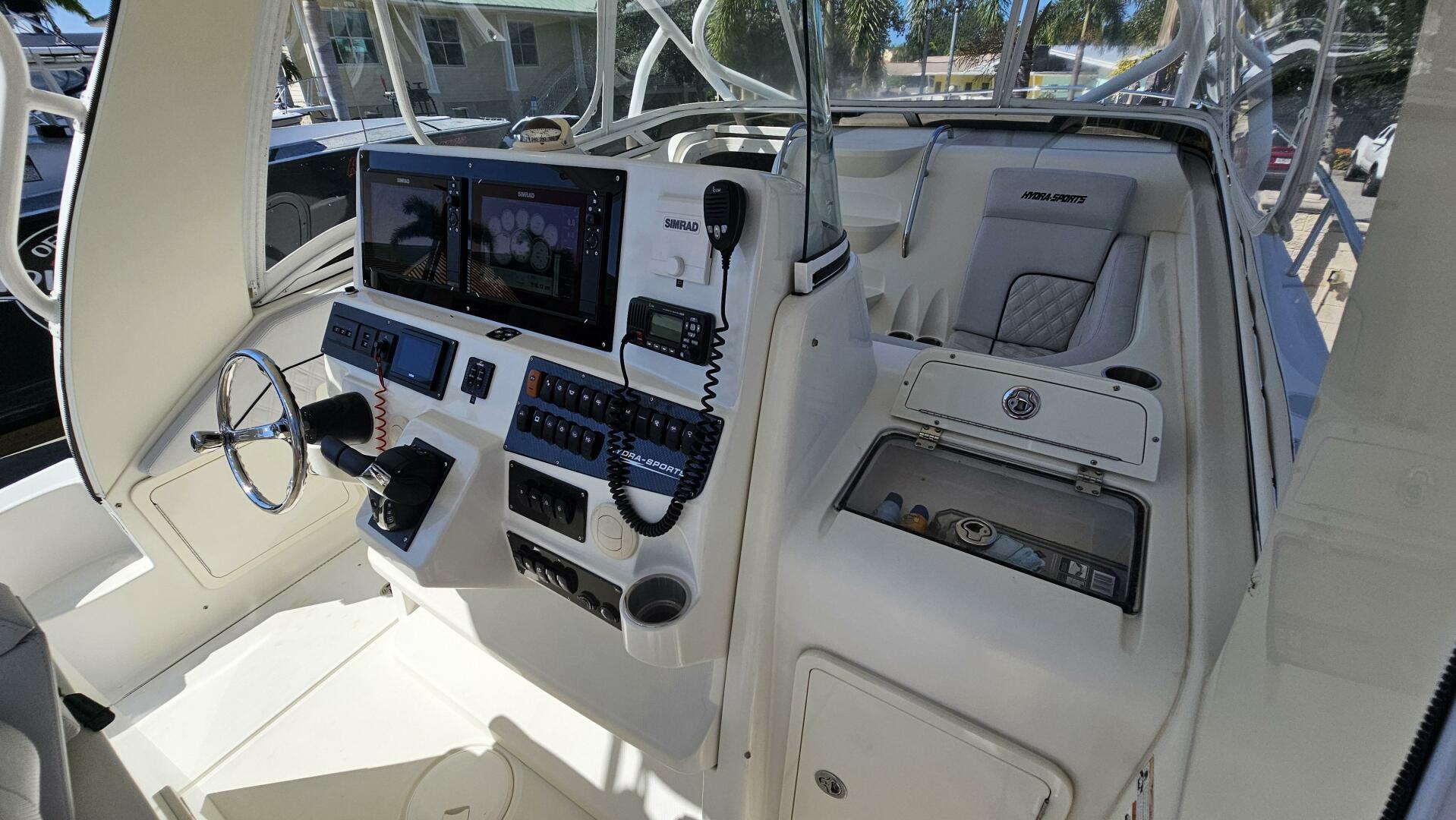 Triple 2024 Yamaha 425 s 35ft Hydra Sports Yacht For Sale