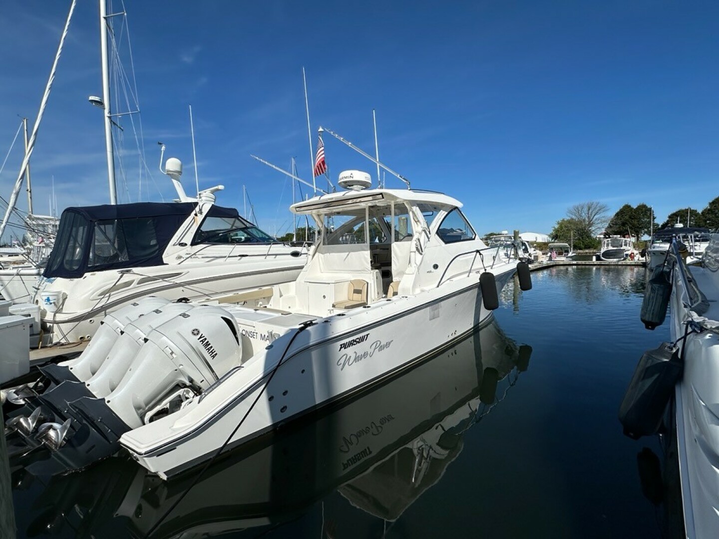 Wave Paver 35ft Pursuit Yacht For Sale