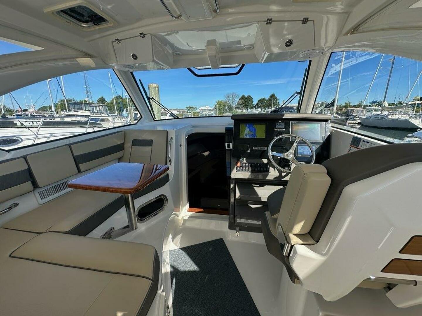 Wave Paver 35ft Pursuit Yacht For Sale