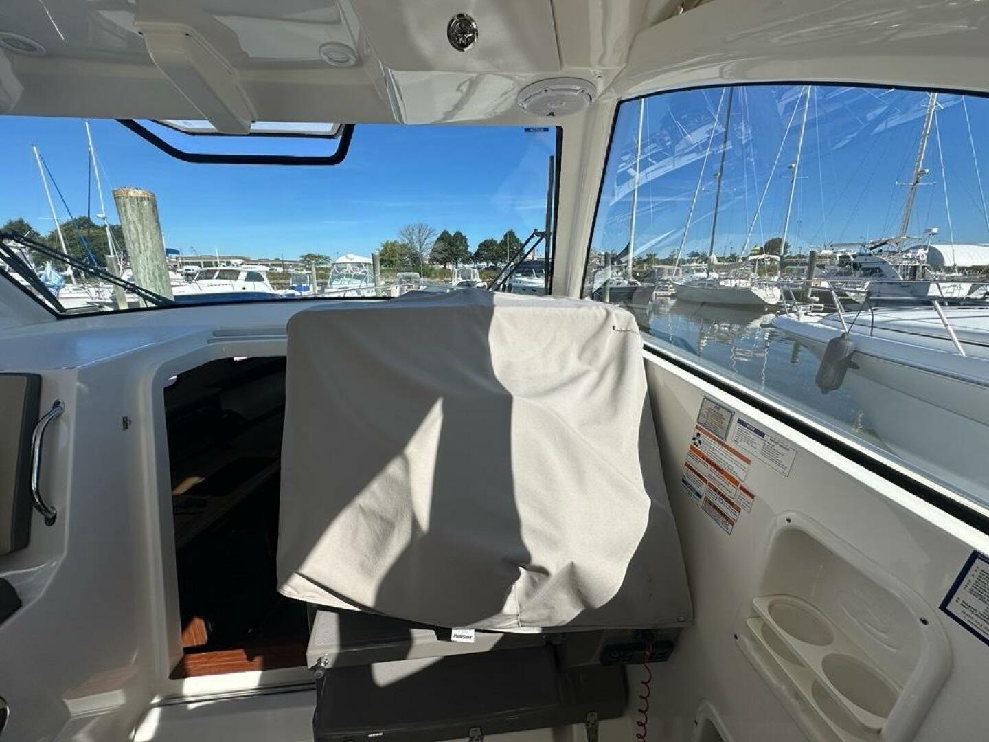 Wave Paver 35ft Pursuit Yacht For Sale