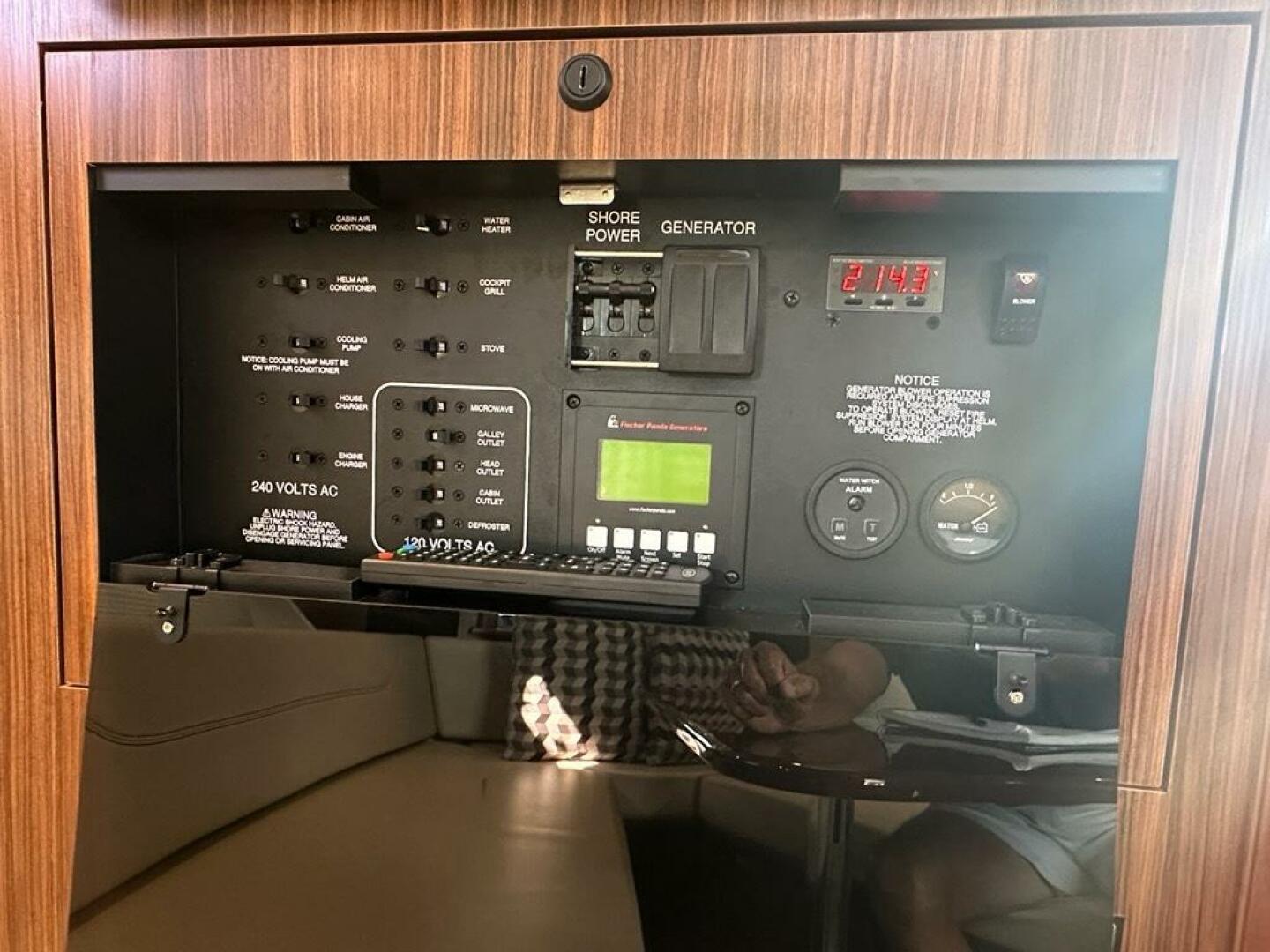 Wave Paver 35ft Pursuit Yacht For Sale