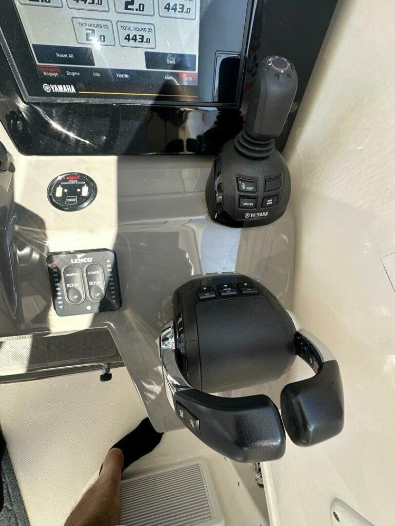 Wave Paver 35ft Pursuit Yacht For Sale