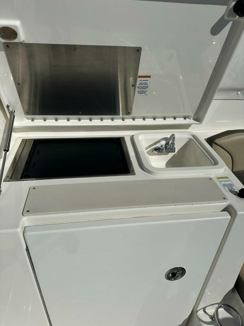 Wave Paver 35ft Pursuit Yacht For Sale