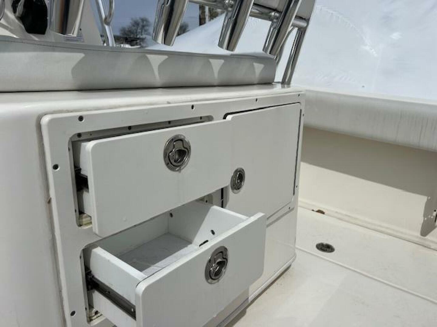 See the light 24ft Cobia Yacht For Sale