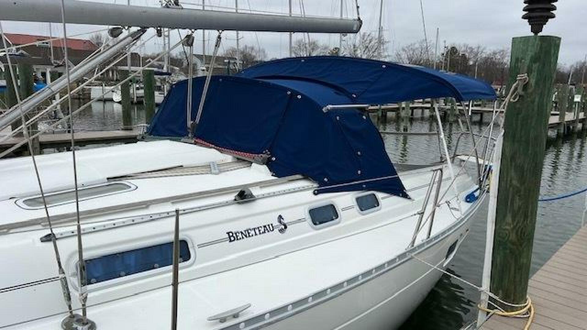 35ft Beneteau Yacht For Sale