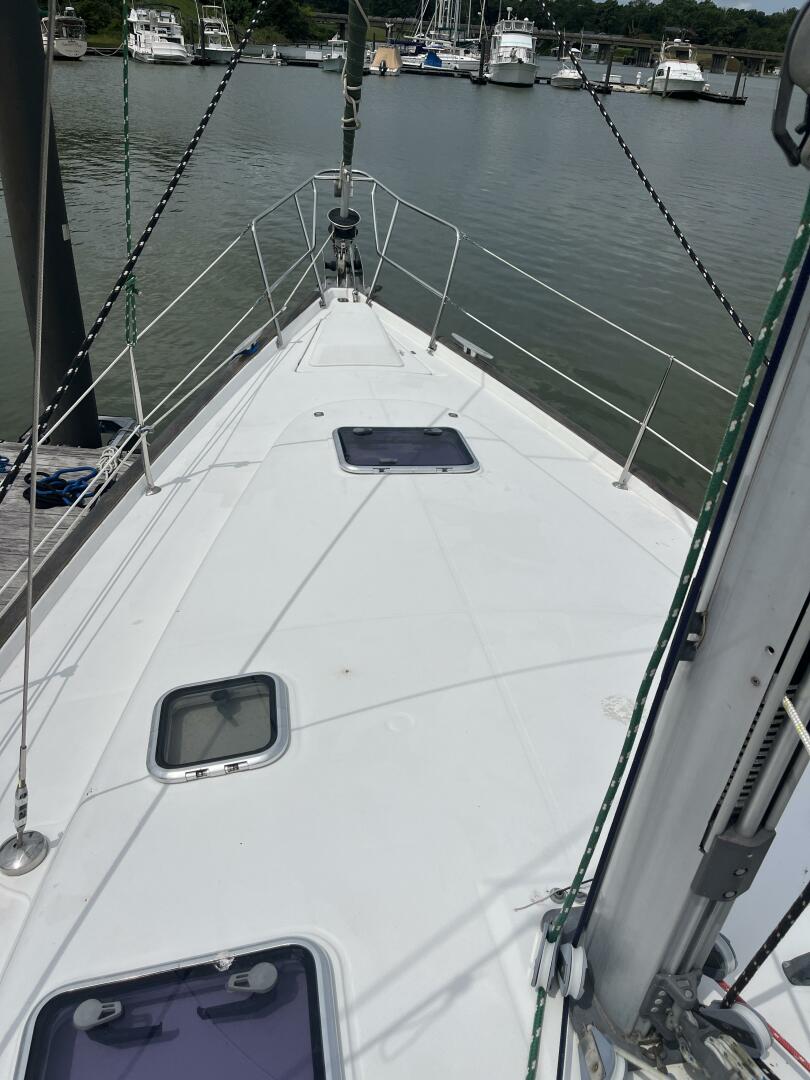 Autumn 42ft Beneteau Yacht For Sale Autumn 42ft Beneteau Yacht For Sale