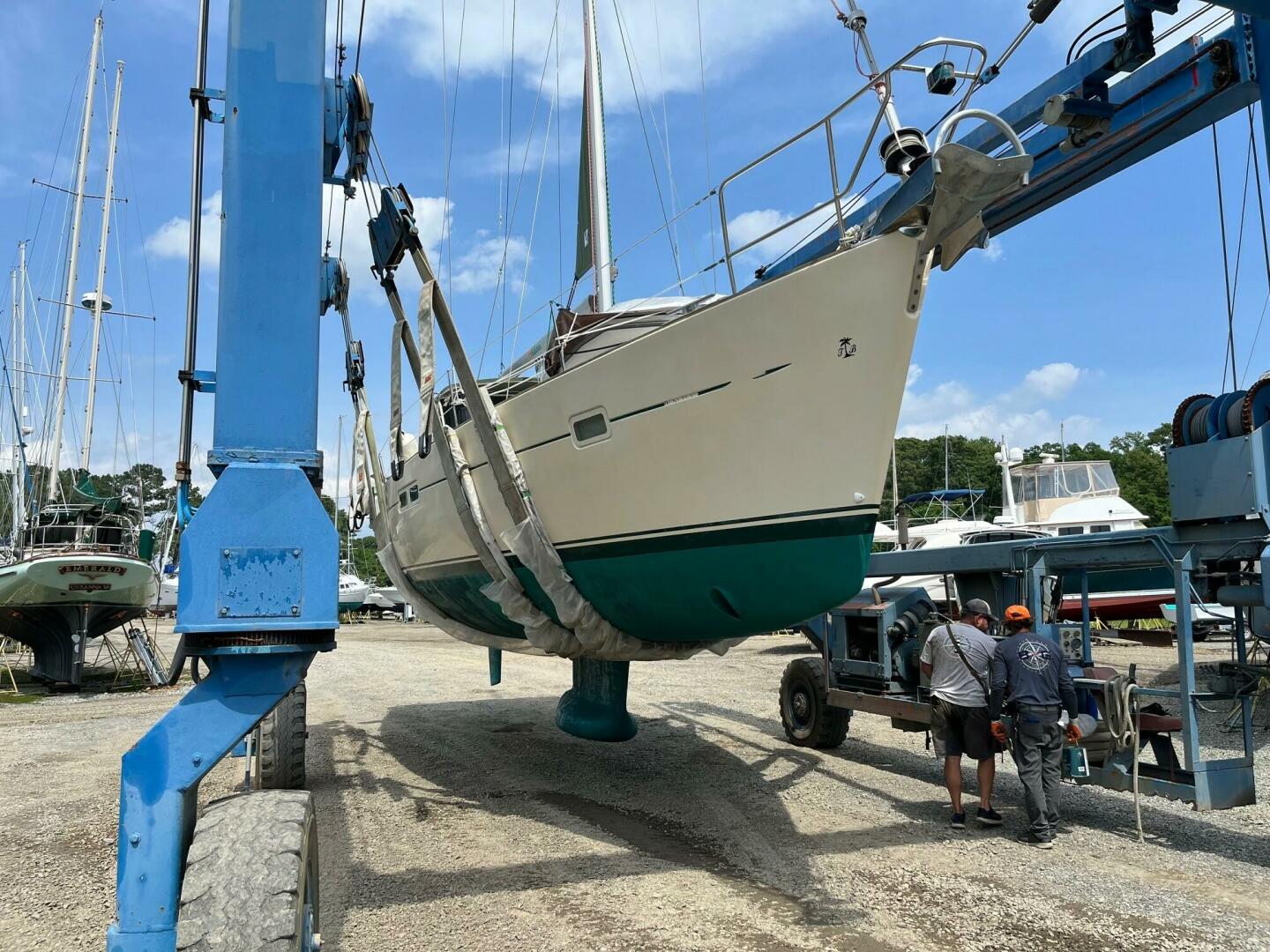 Autumn 42ft Beneteau Yacht For Sale Autumn 42ft Beneteau Yacht For Sale