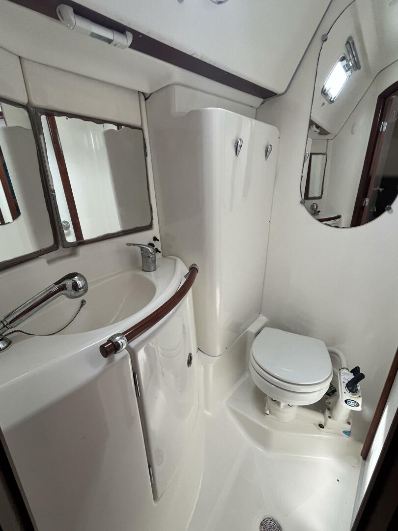 Autumn 42ft Beneteau Yacht For Sale Autumn 42ft Beneteau Yacht For Sale