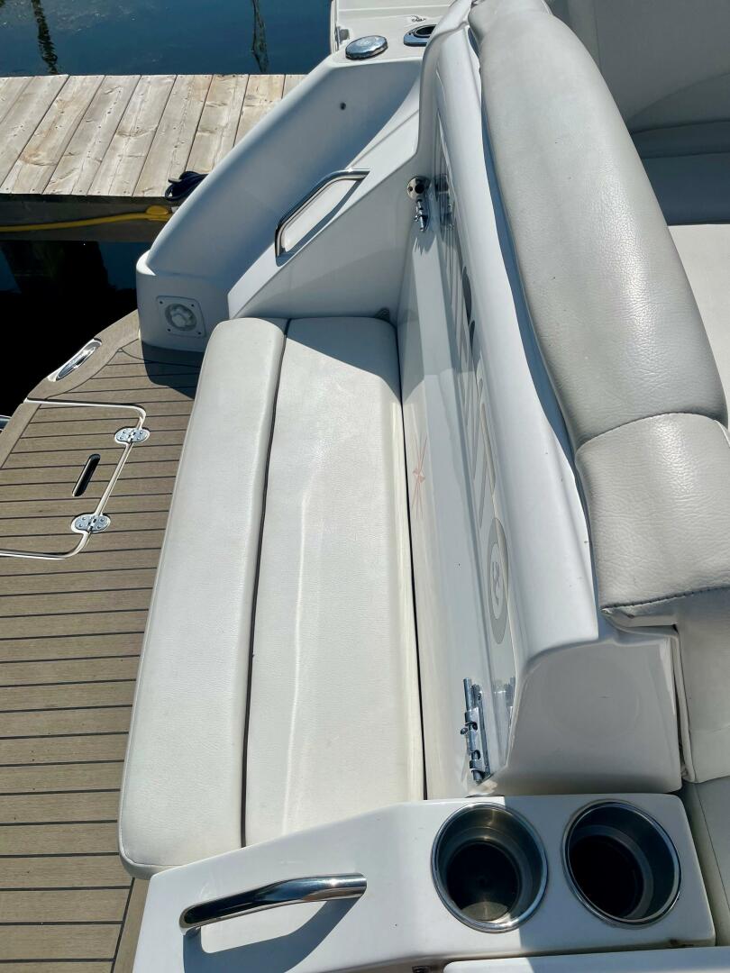 29ft Rinker Yacht For Sale