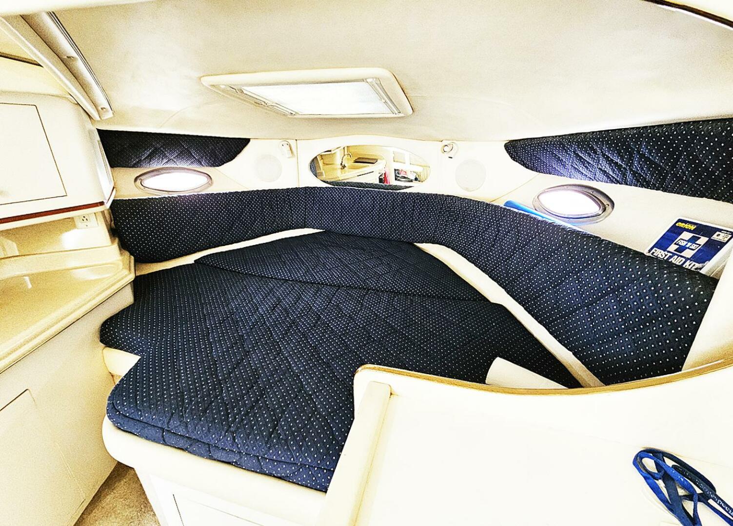 ZOTT S YOTT 29ft Sea Ray Yacht For Sale
