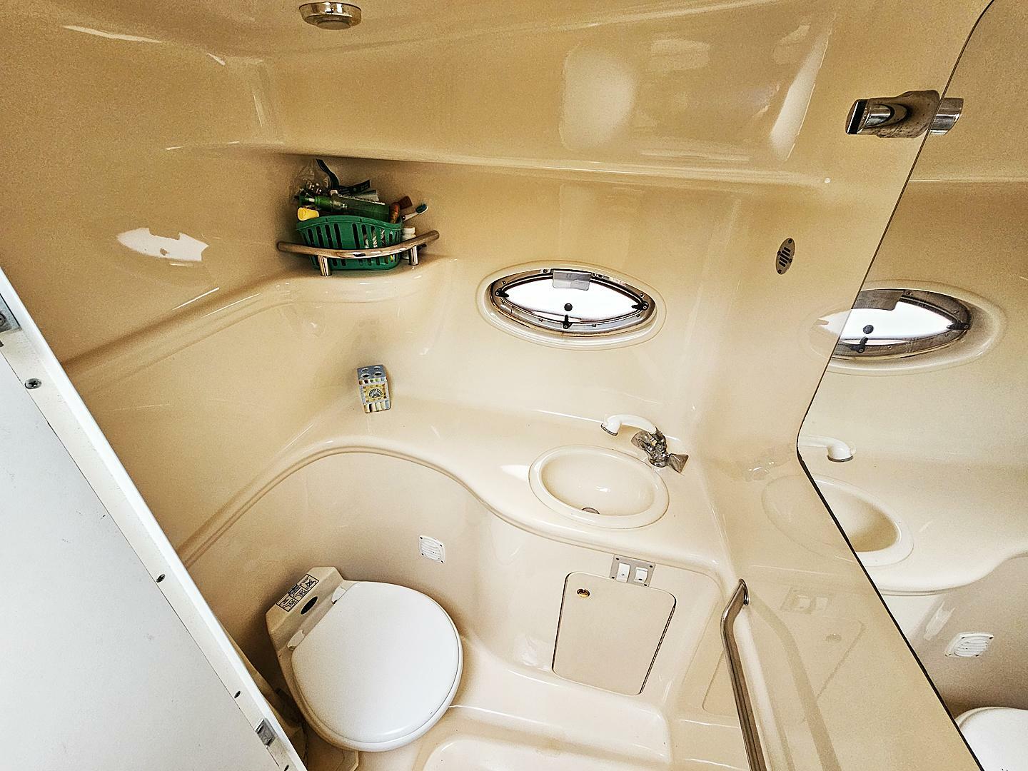 ZOTT S YOTT 29ft Sea Ray Yacht For Sale