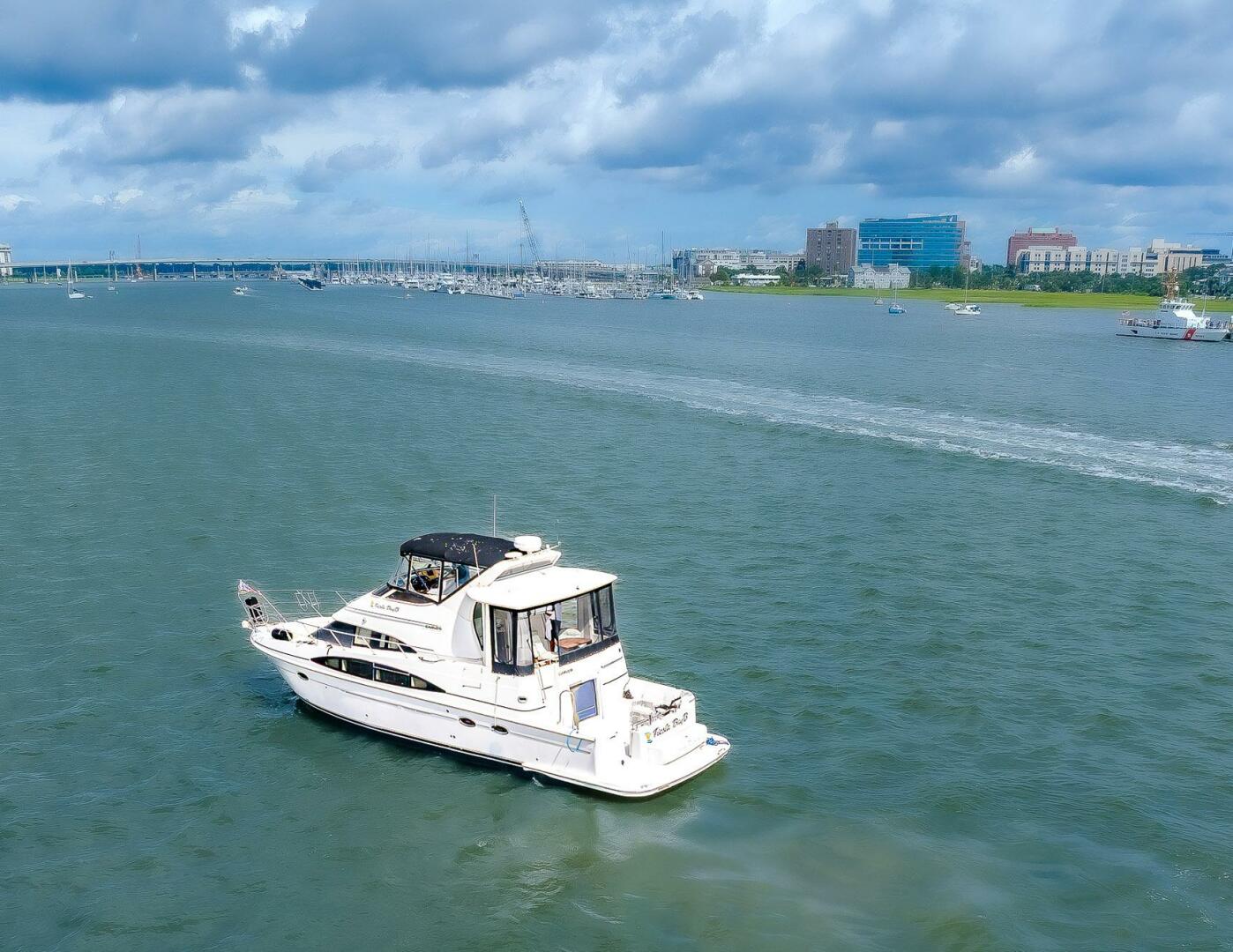 FIESTA BAYB 44ft Carver Yacht For Sale