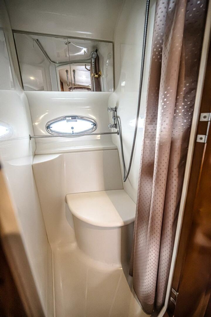FIESTA BAYB 44ft Carver Yacht For Sale