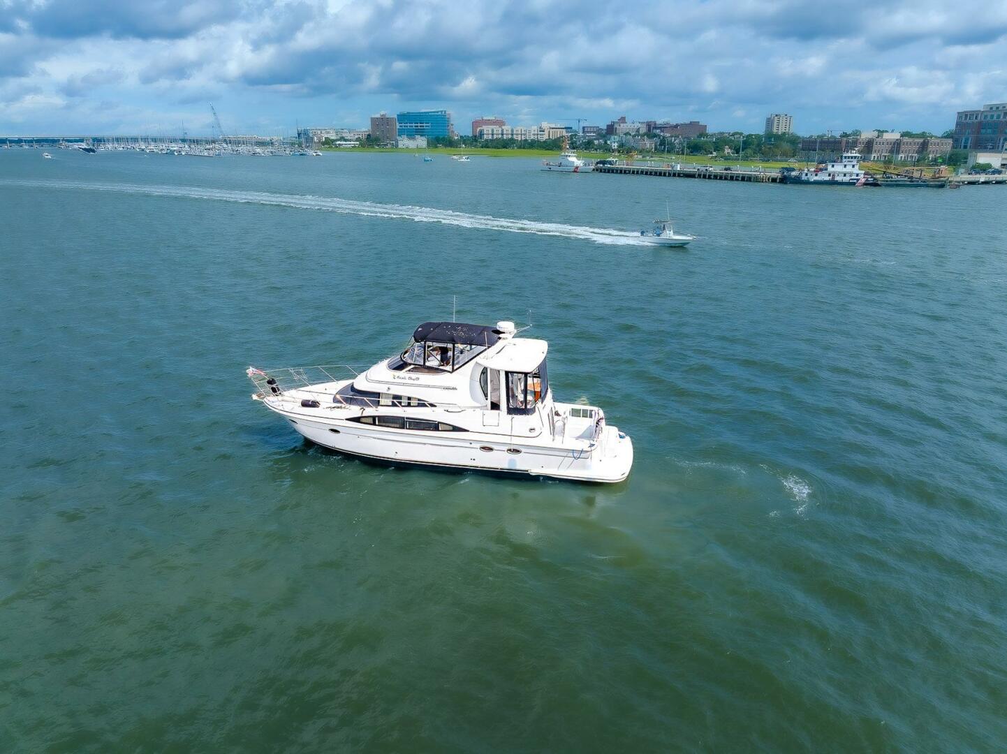 FIESTA BAYB 44ft Carver Yacht For Sale